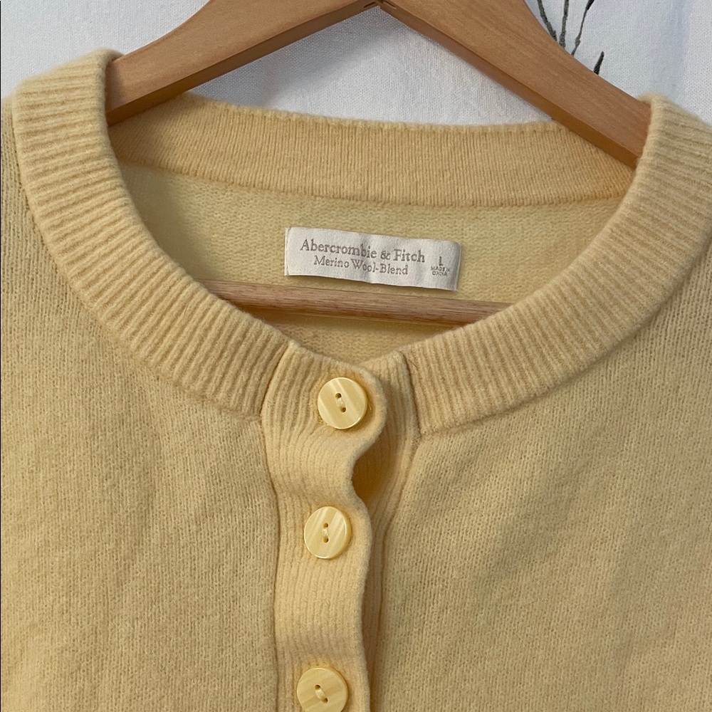 Abercrombie & Fitch Women's Yellow Cardigan
